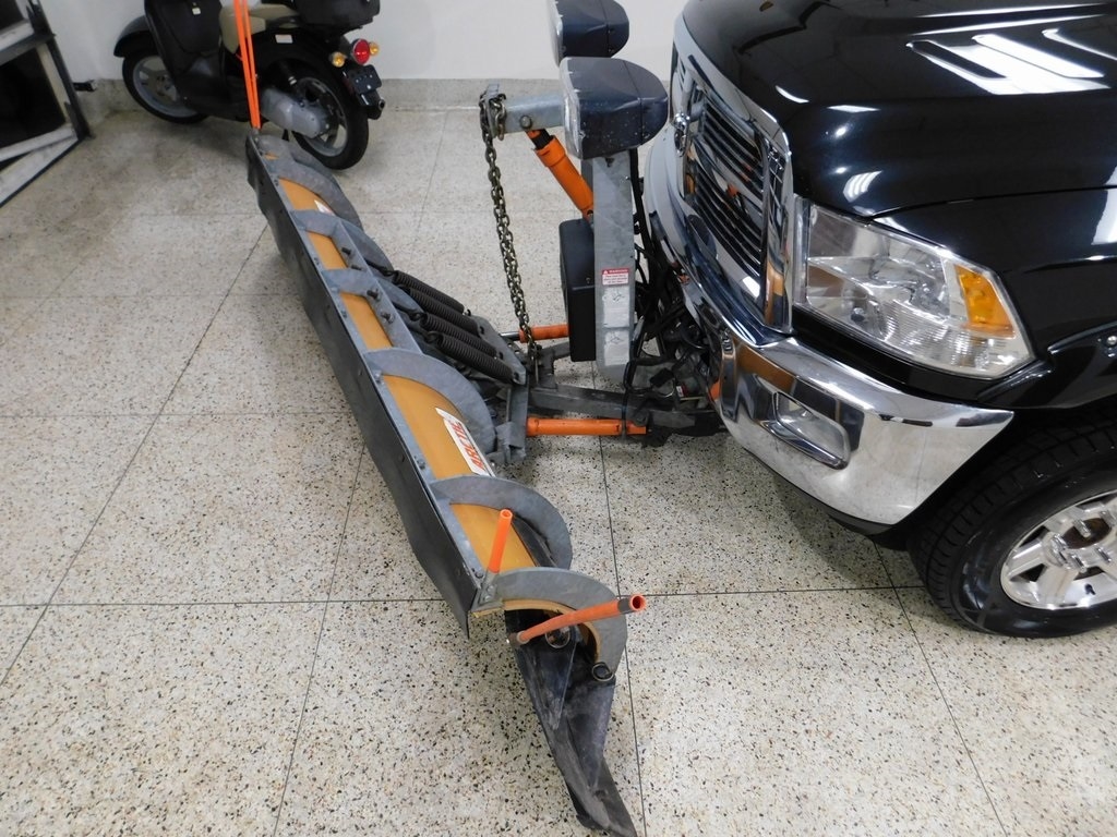 RAM 3500 Laramie Mega Cab 4WD 2010