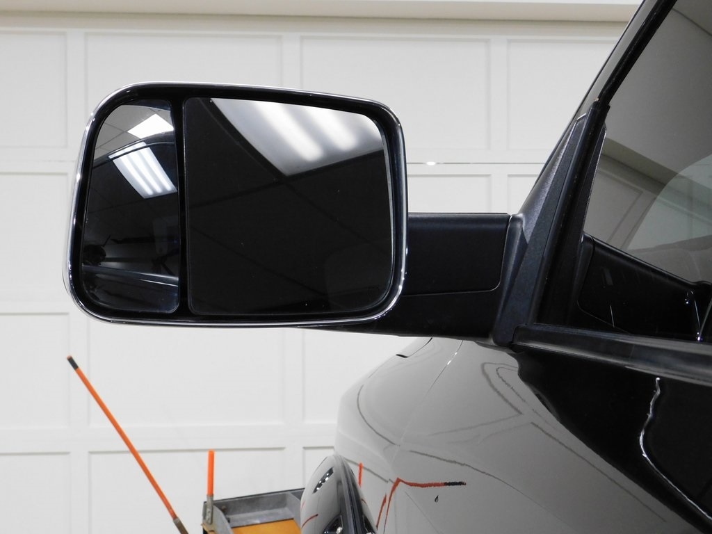 RAM 3500 Laramie Mega Cab 4WD 2010