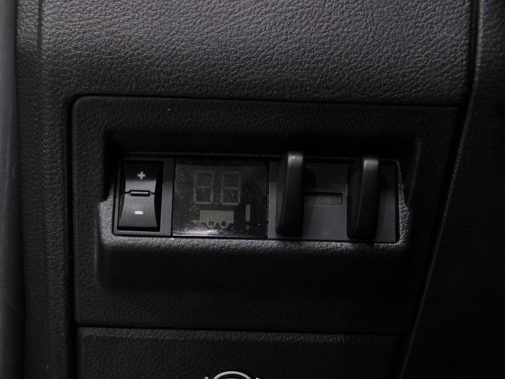 RAM 3500 Laramie Mega Cab 4WD 2010