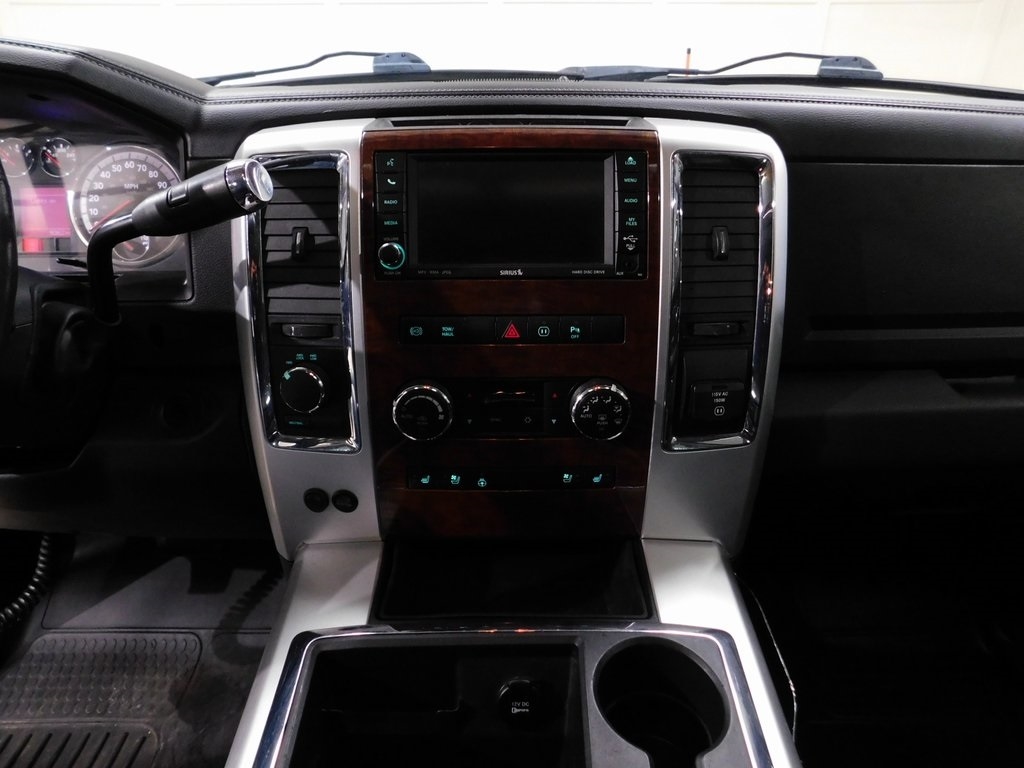 RAM 3500 Laramie Mega Cab 4WD 2010