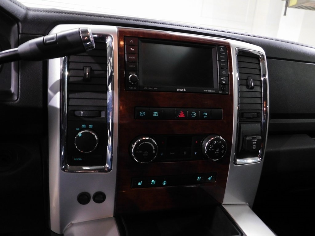 RAM 3500 Laramie Mega Cab 4WD 2010