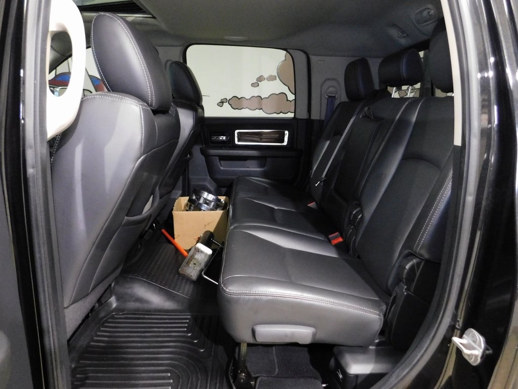 RAM 3500 Laramie Mega Cab 4WD 2010