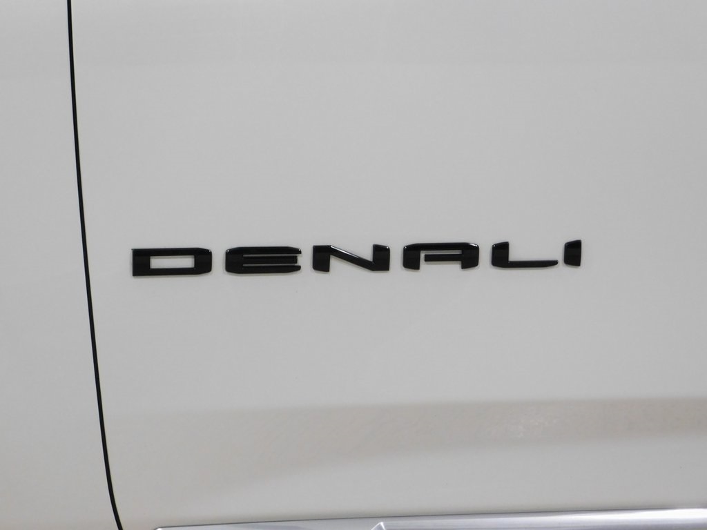 GMC Yukon Denali 4WD 2023