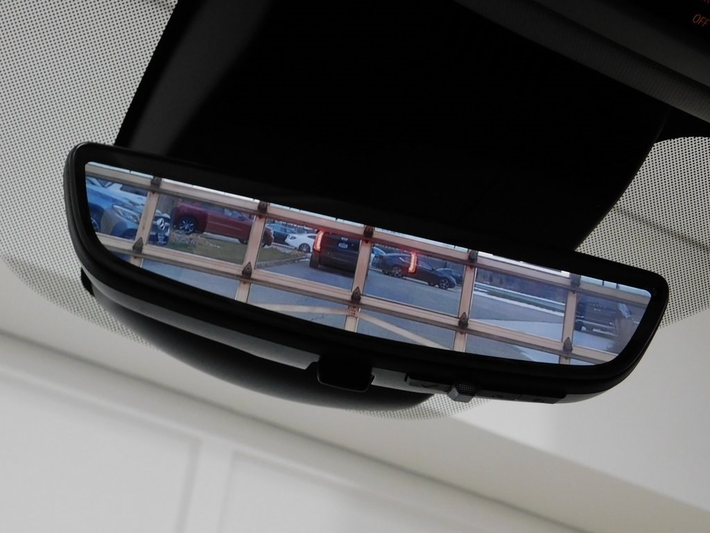 GMC Yukon Denali 4WD 2023