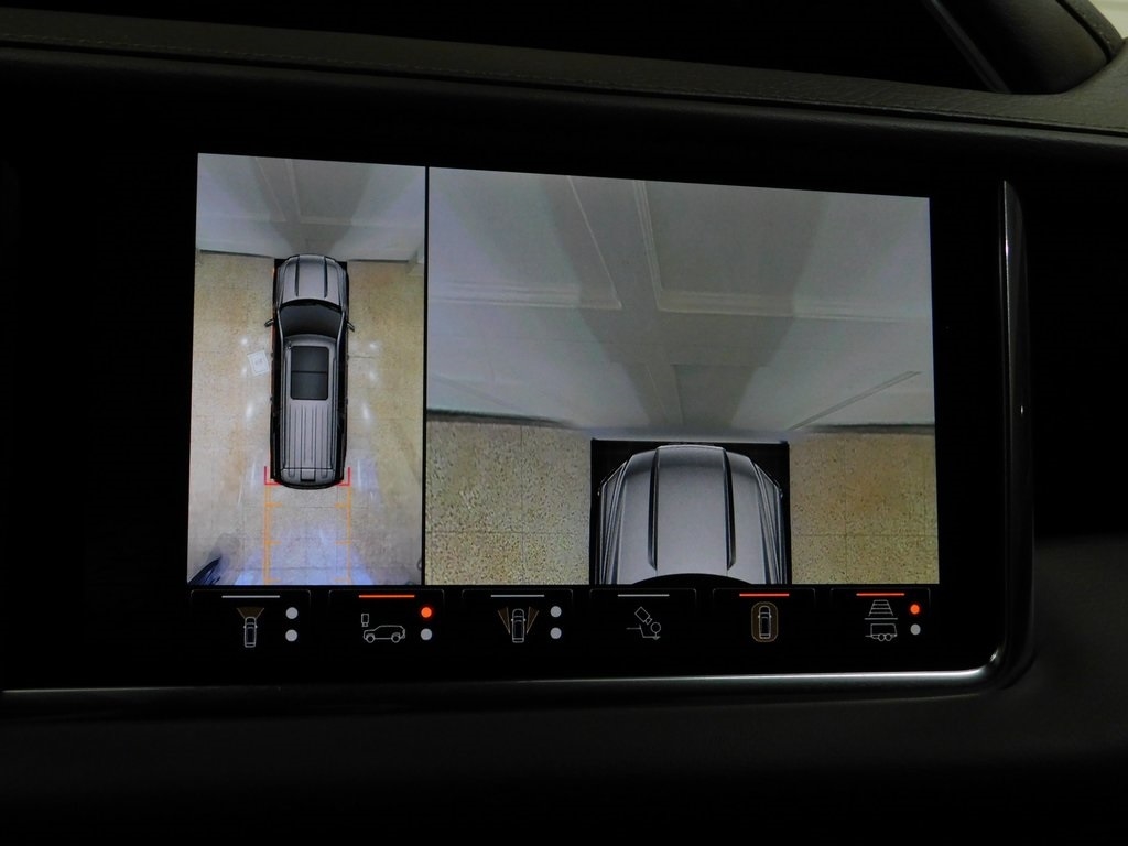 GMC Yukon Denali 4WD 2023