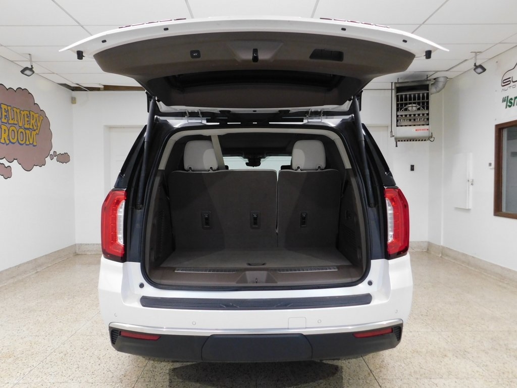 GMC Yukon Denali 4WD 2023