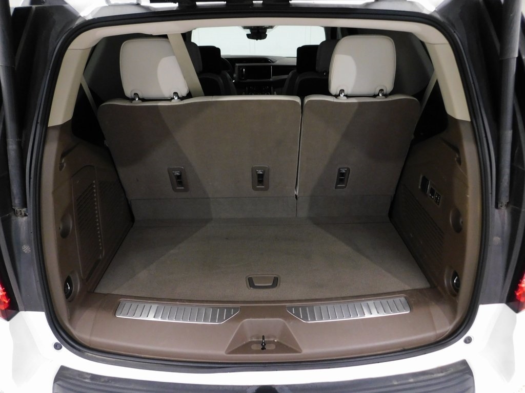 GMC Yukon Denali 4WD 2023