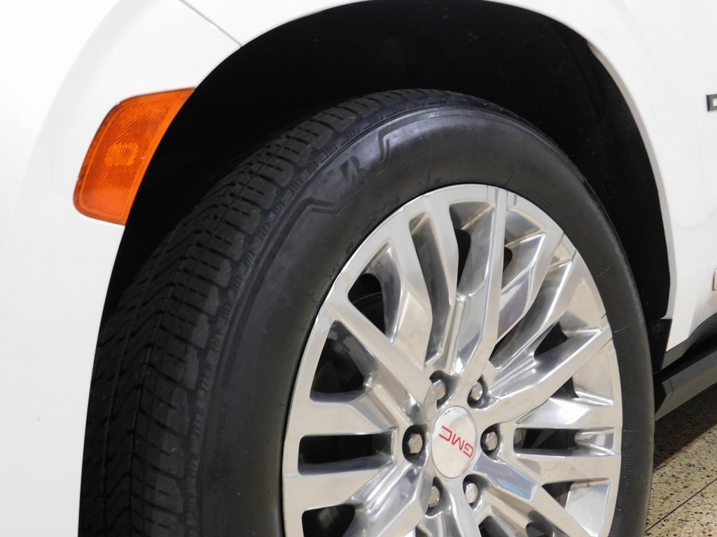 GMC Yukon Denali 4WD 2023