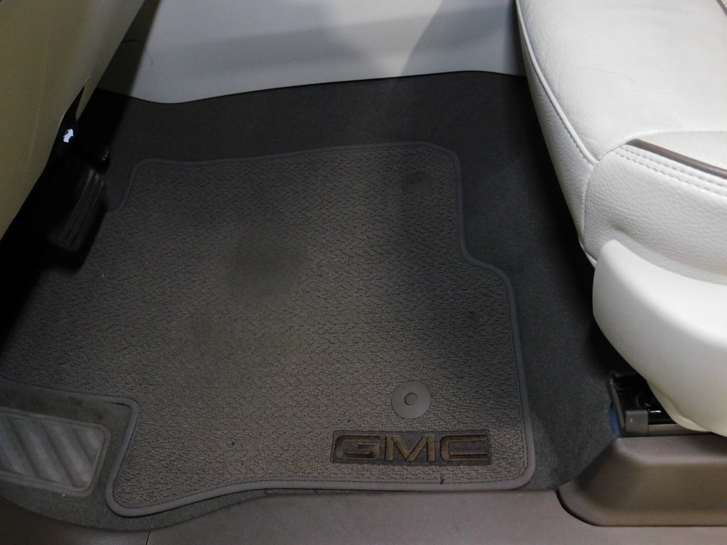 GMC Yukon Denali 4WD 2023