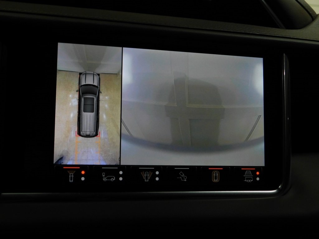 GMC Yukon Denali 4WD 2023