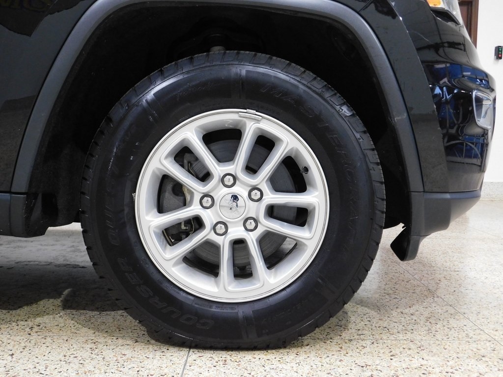 Jeep Grand Cherokee Laredo 4WD 2019