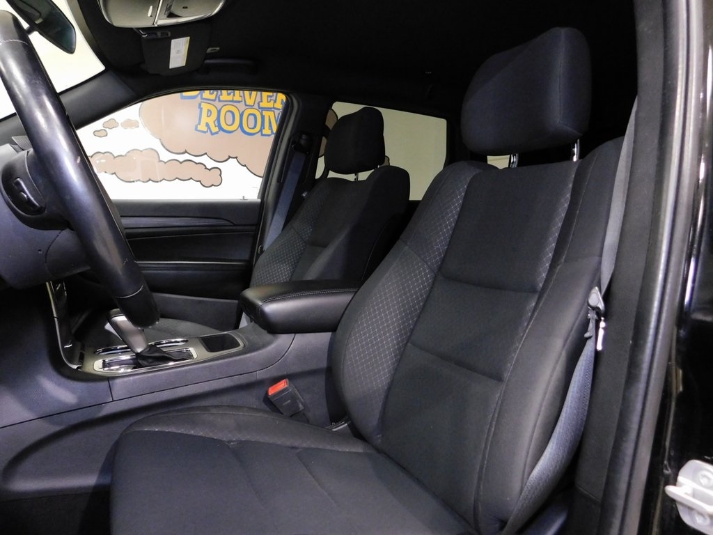 Jeep Grand Cherokee Laredo 4WD 2019