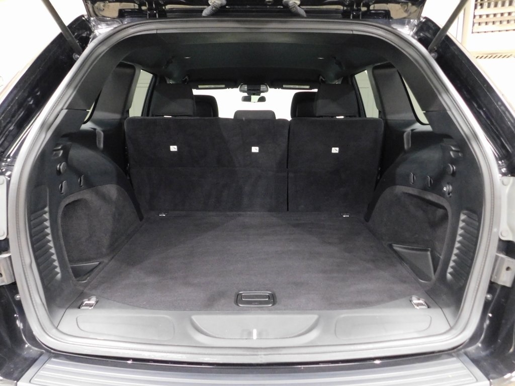 Jeep Grand Cherokee Laredo 4WD 2019