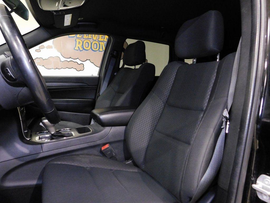 Jeep Grand Cherokee Laredo 4WD 2019