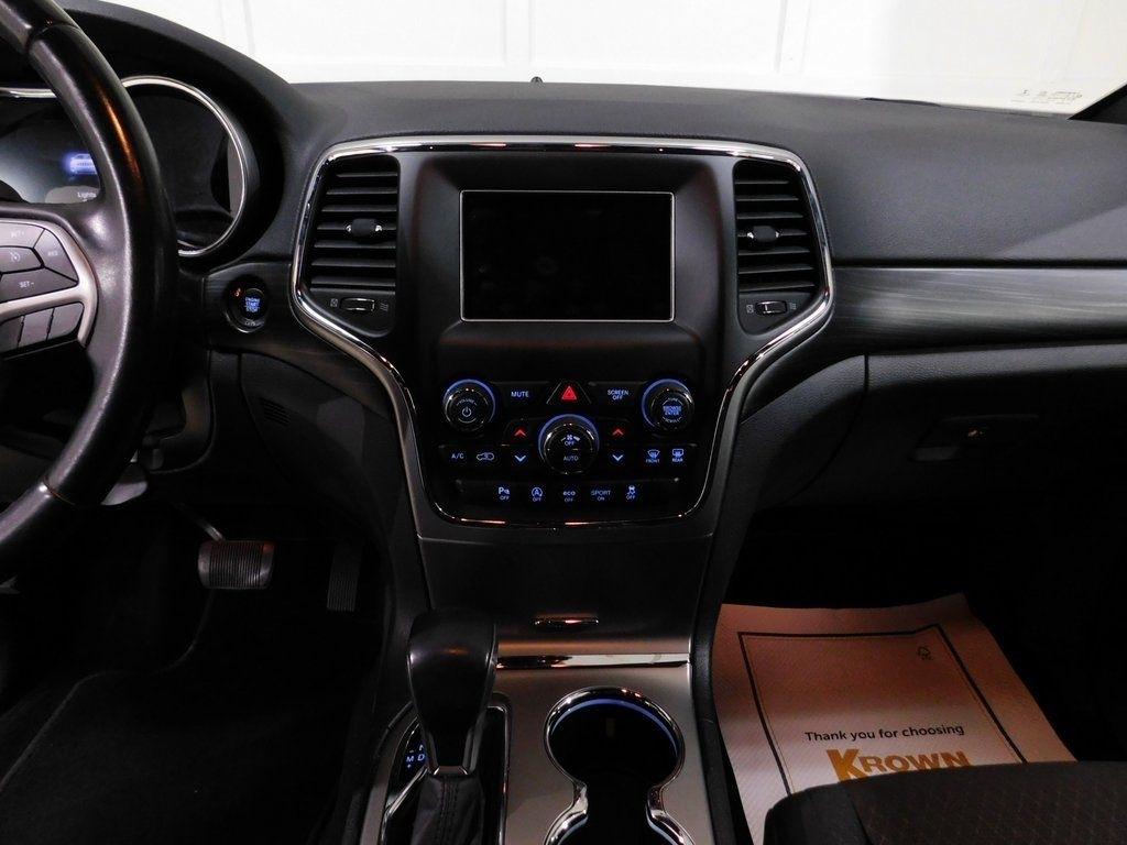 Jeep Grand Cherokee Laredo 4WD 2019