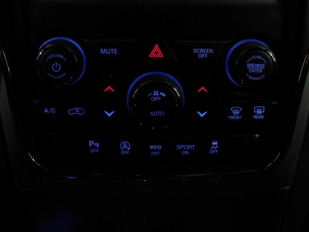 Jeep Grand Cherokee Laredo 4WD 2019