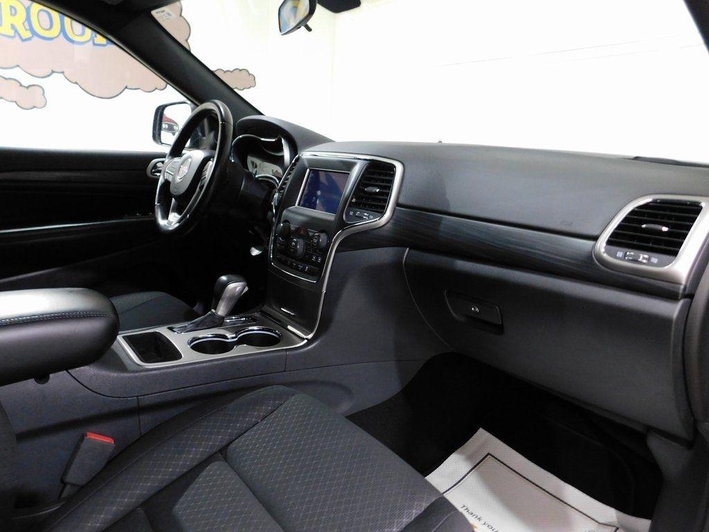 Jeep Grand Cherokee Laredo 4WD 2019