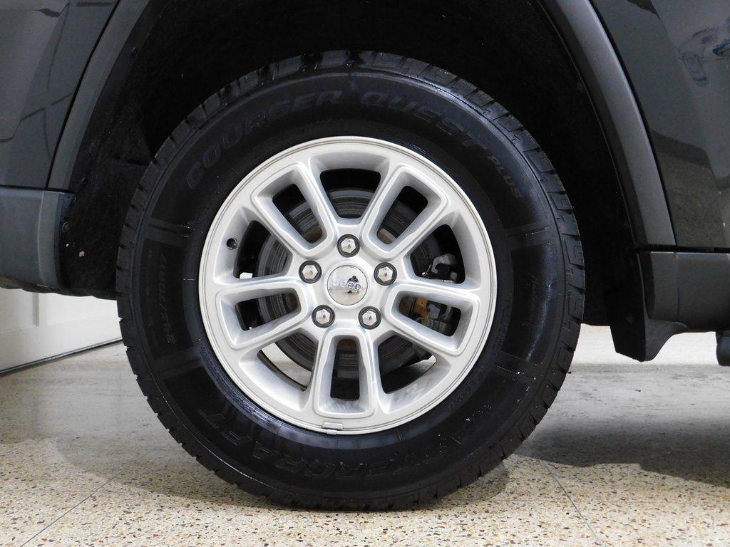 Jeep Grand Cherokee Laredo 4WD 2019