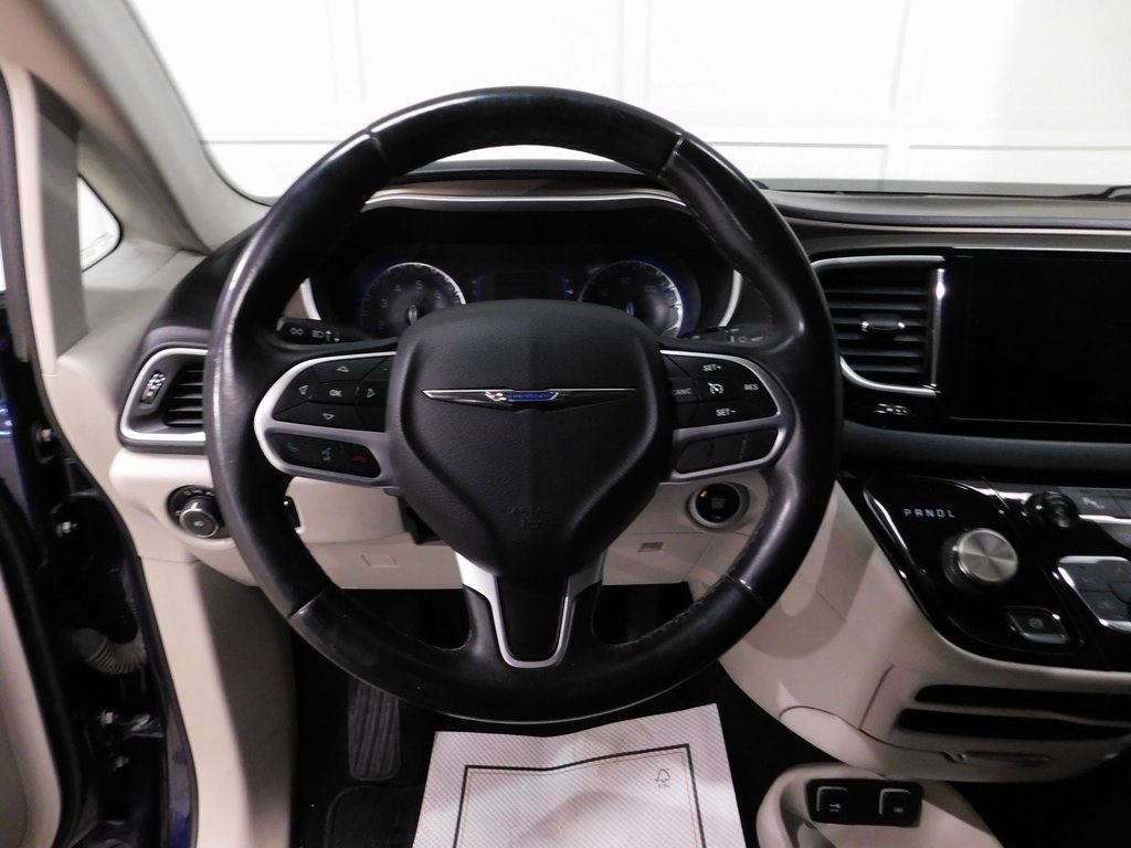 Chrysler Pacifica Touring-L 2017