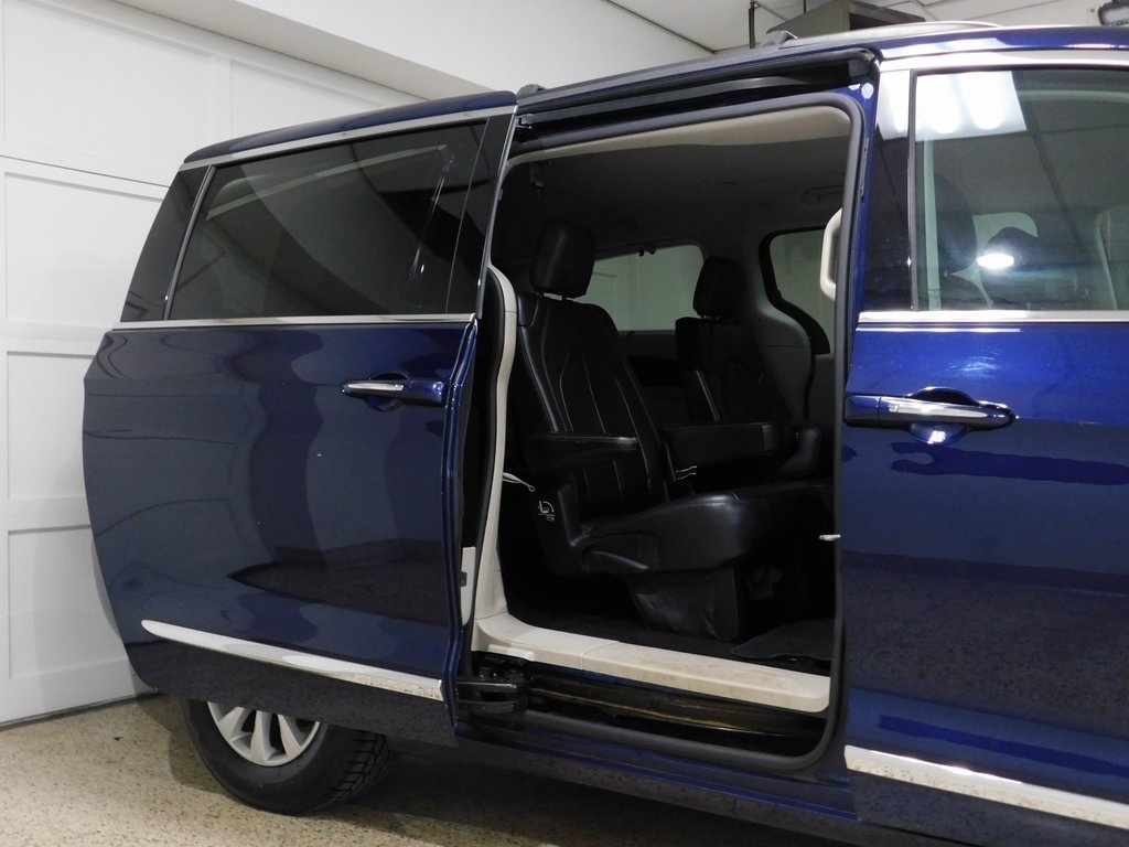 Chrysler Pacifica Touring-L 2017