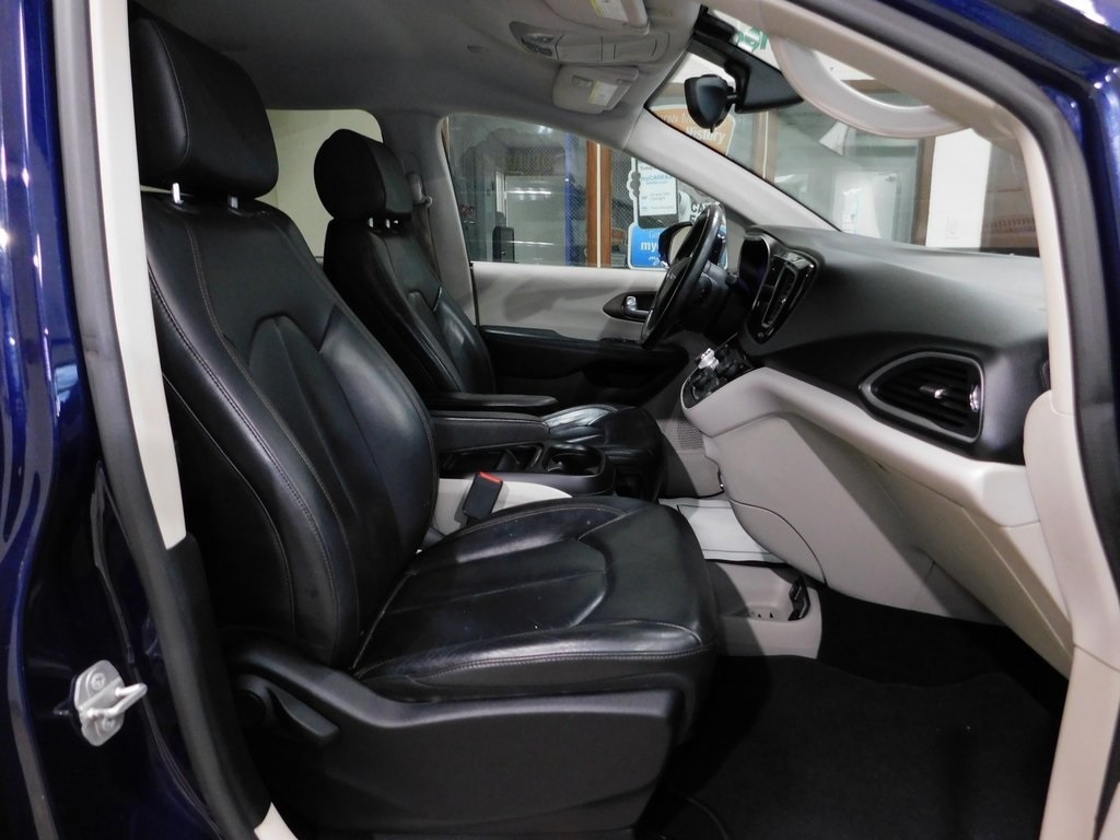 Chrysler Pacifica Touring-L 2017