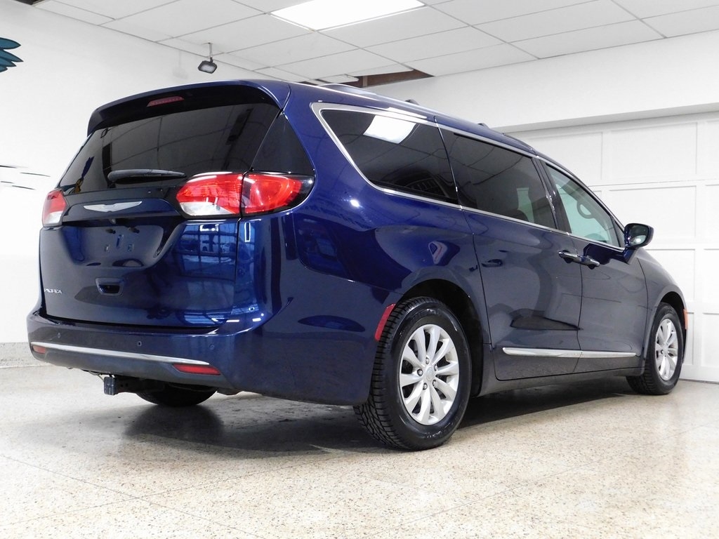 Chrysler Pacifica Touring-L 2017