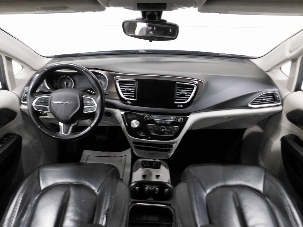 Chrysler Pacifica Touring-L 2017