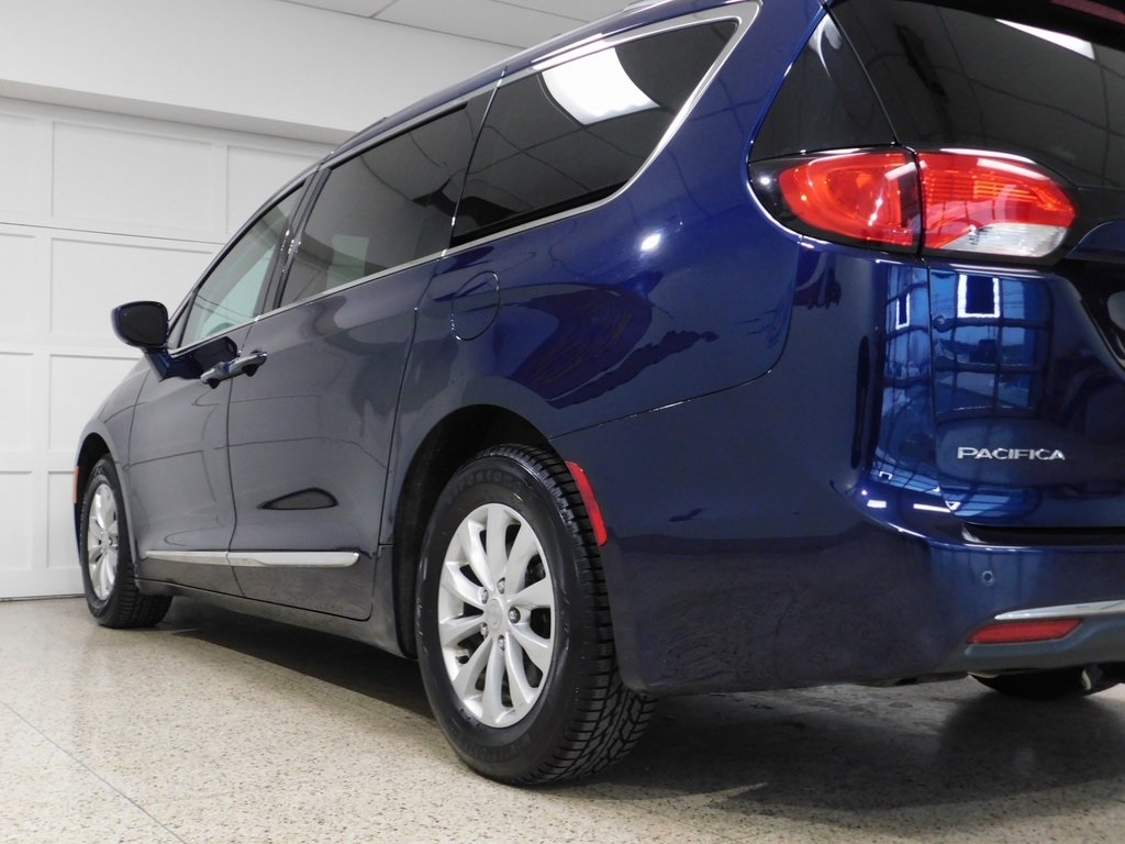 Chrysler Pacifica Touring-L 2017