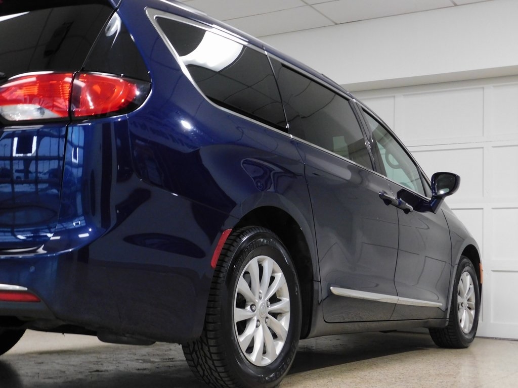 Chrysler Pacifica Touring-L 2017