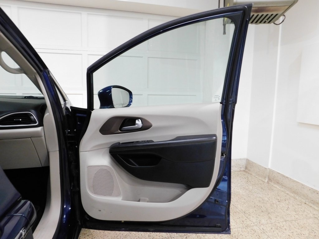 Chrysler Pacifica Touring-L 2017