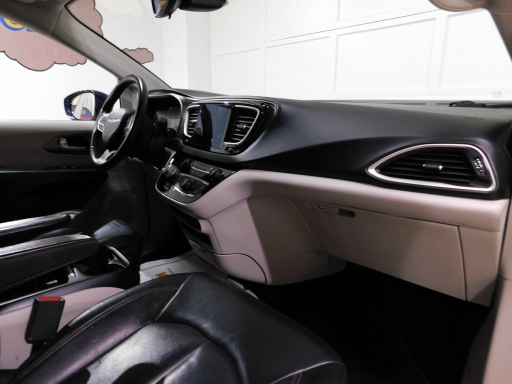 Chrysler Pacifica Touring-L 2017