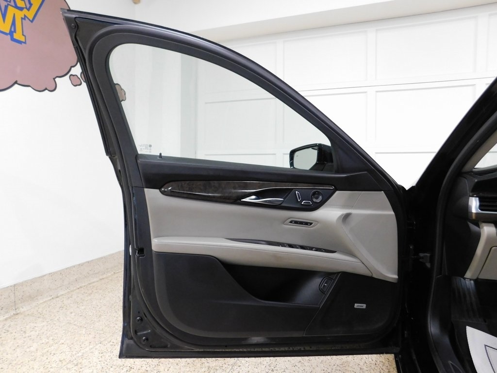 Cadillac CT6 3.6L Luxury AWD 2016