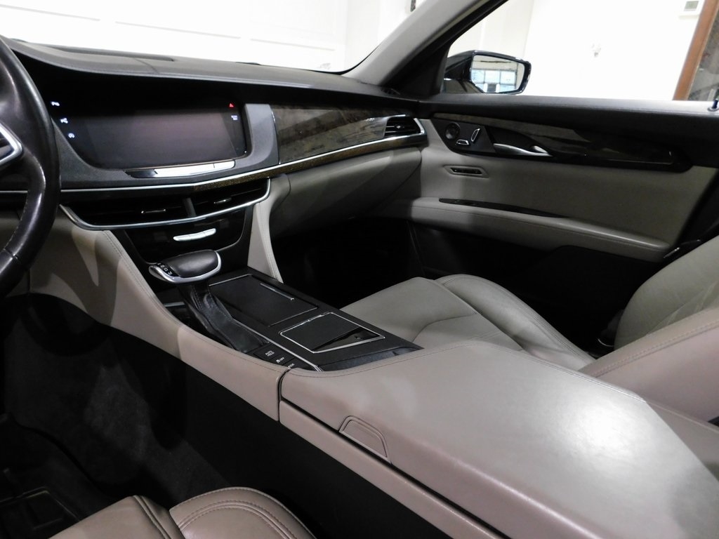 Cadillac CT6 3.6L Luxury AWD 2016