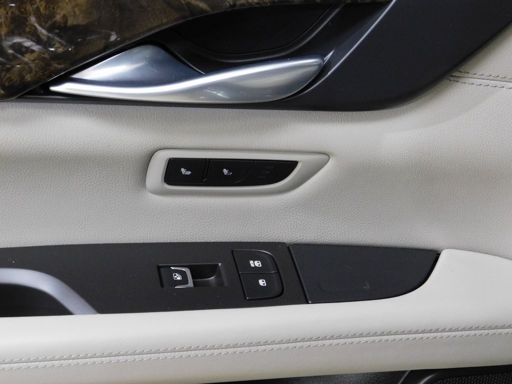 Cadillac CT6 3.6L Luxury AWD 2016