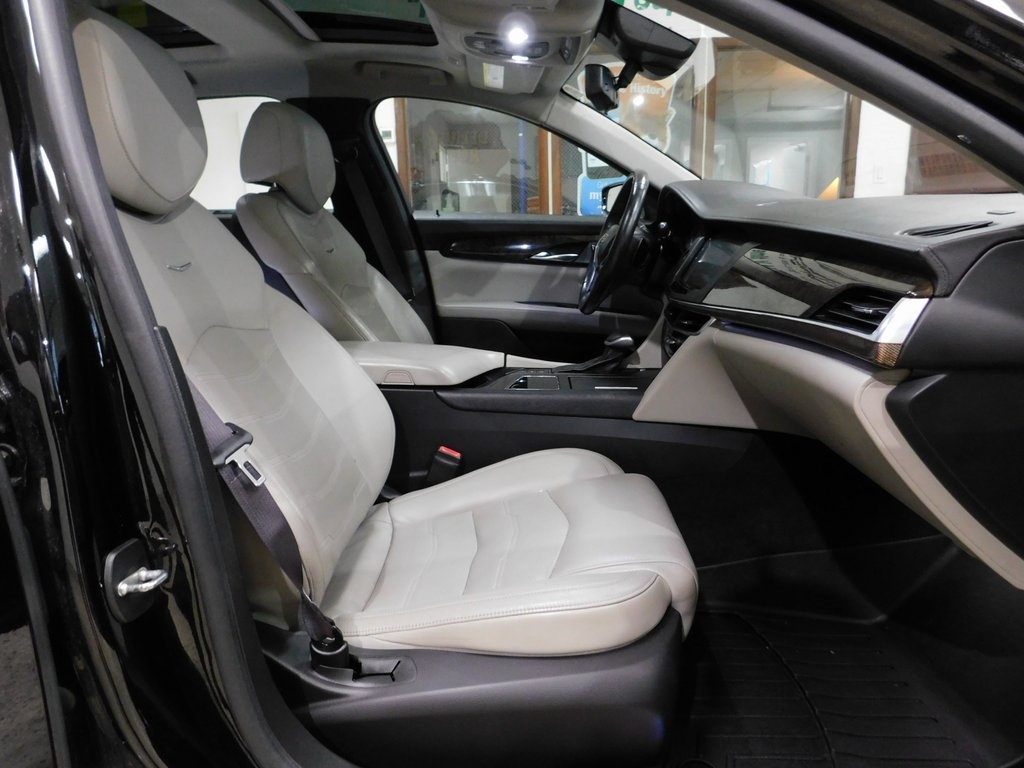 Cadillac CT6 3.6L Luxury AWD 2016