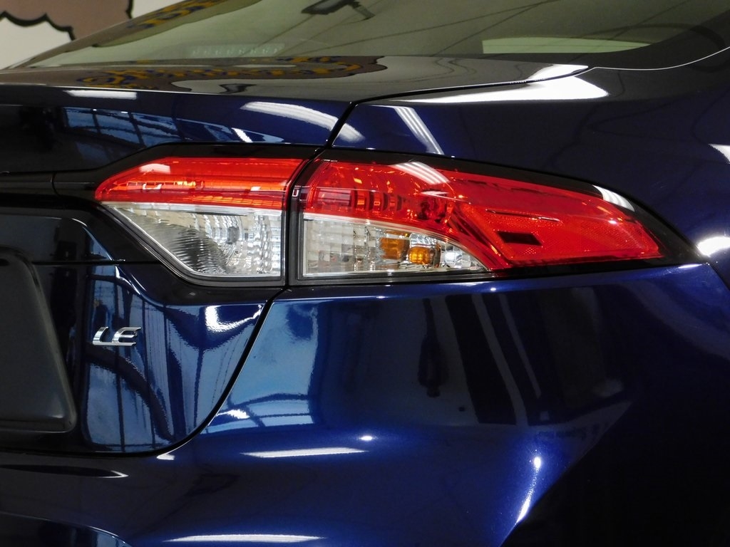 Toyota Corolla LE 2021