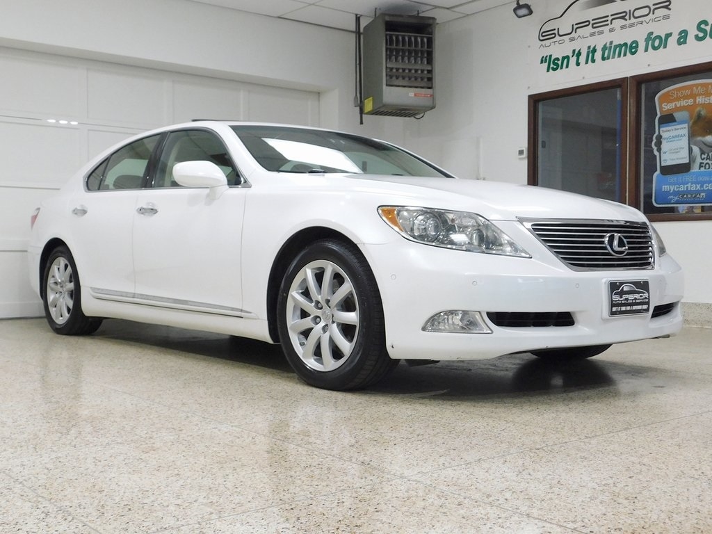 Lexus LS 460 Luxury Sedan 2008