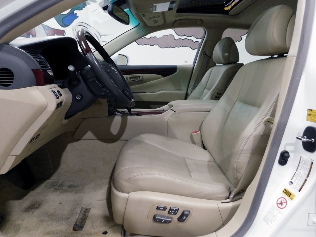Lexus LS 460 Luxury Sedan 2008