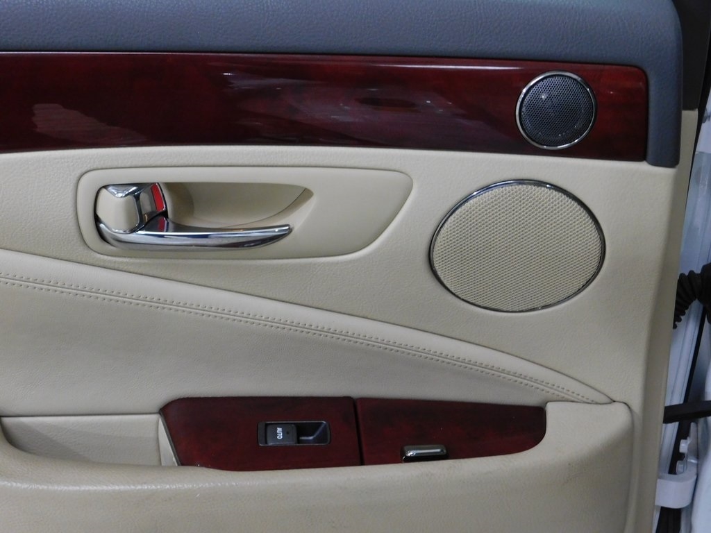 Lexus LS 460 Luxury Sedan 2008