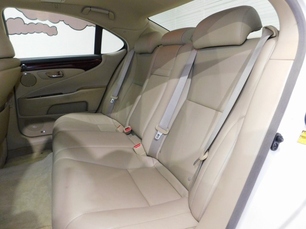 Lexus LS 460 Luxury Sedan 2008