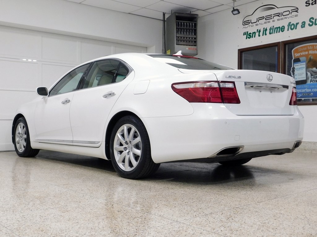 Lexus LS 460 Luxury Sedan 2008
