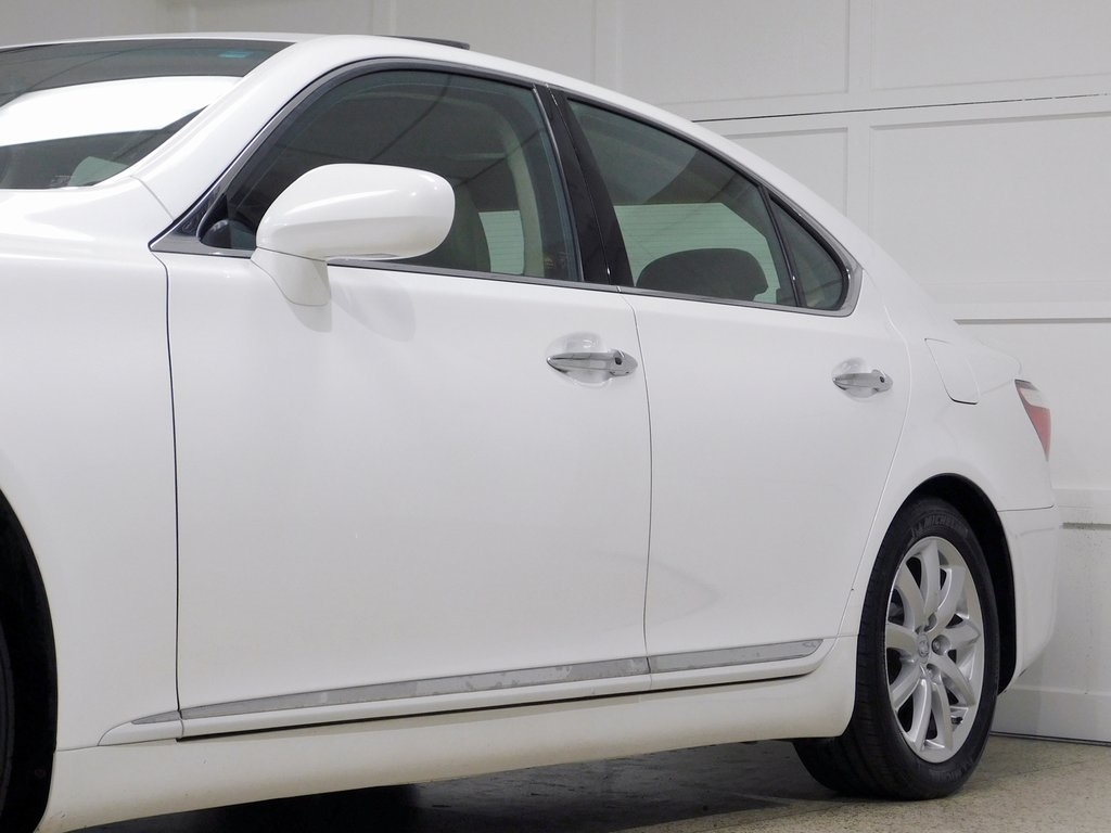Lexus LS 460 Luxury Sedan 2008