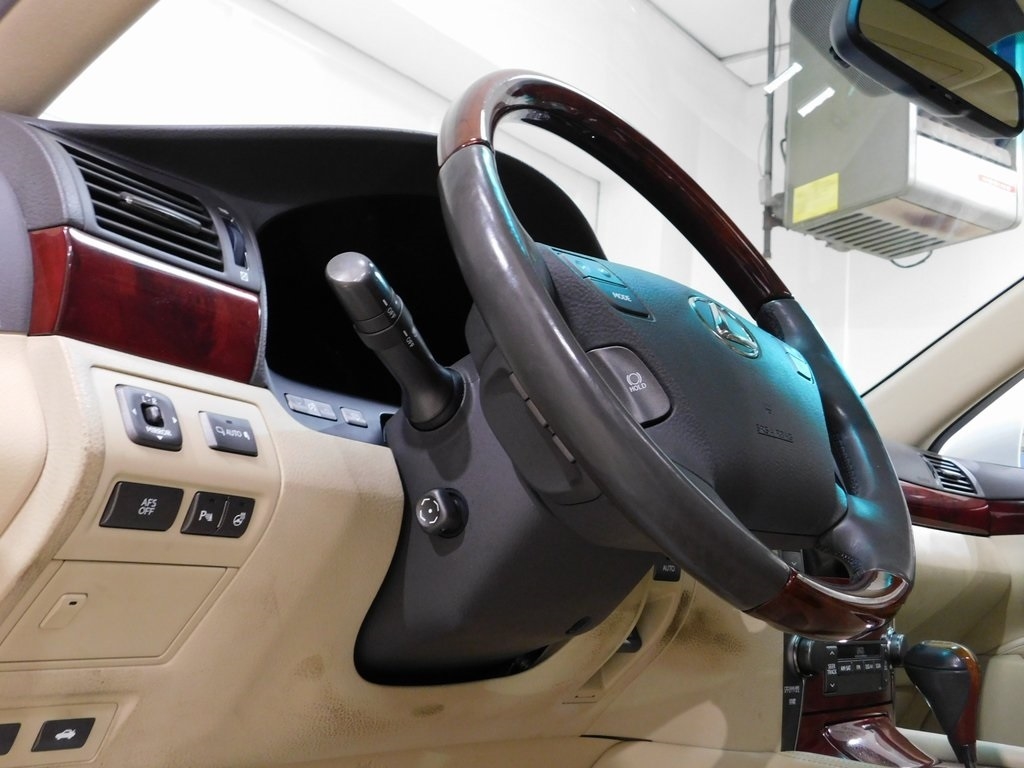 Lexus LS 460 Luxury Sedan 2008