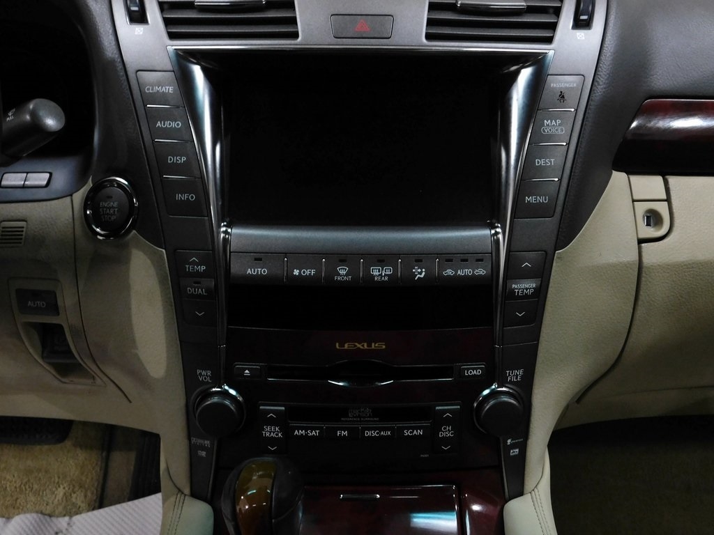 Lexus LS 460 Luxury Sedan 2008