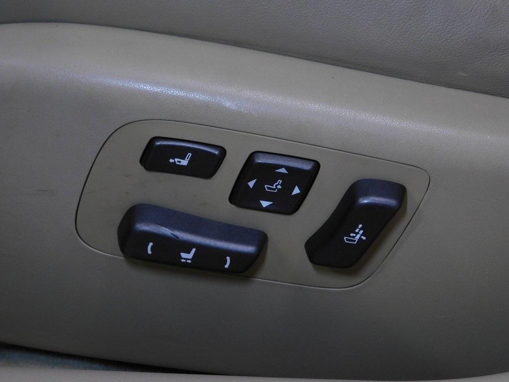 Lexus LS 460 Luxury Sedan 2008