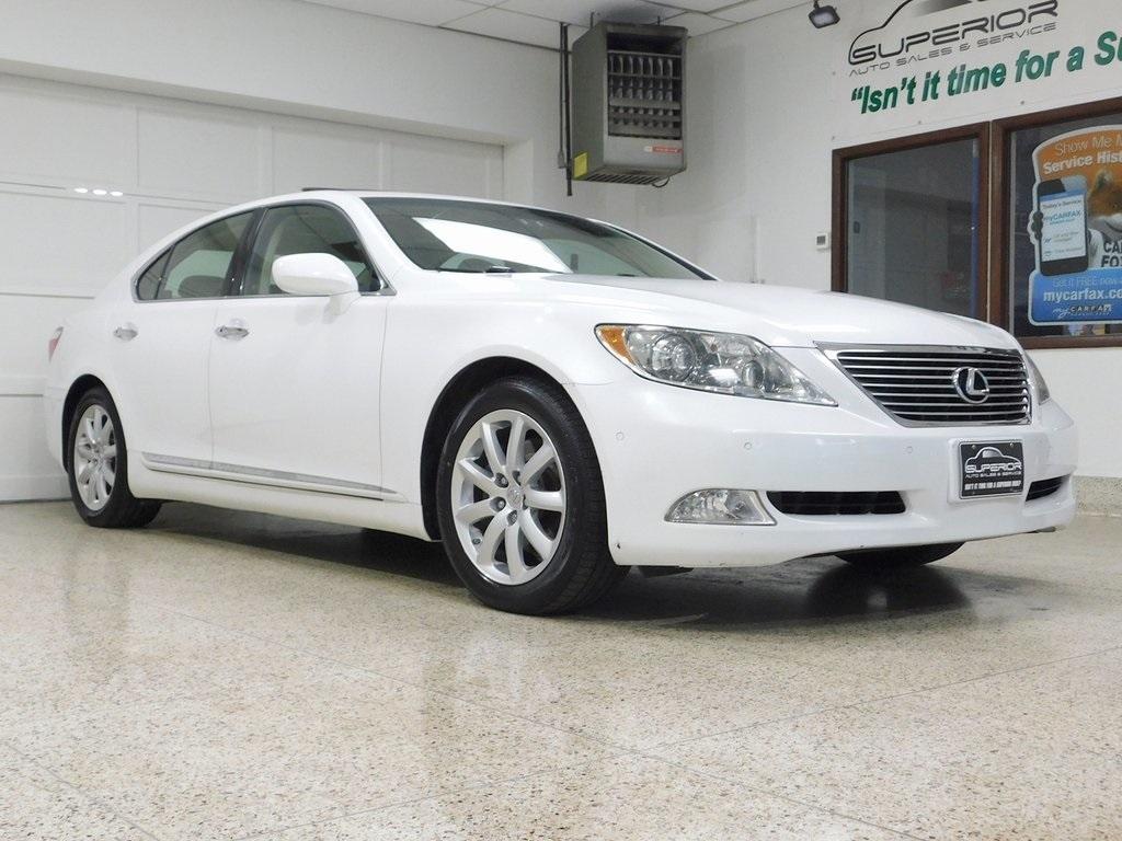 Lexus LS 460 Luxury Sedan 2008