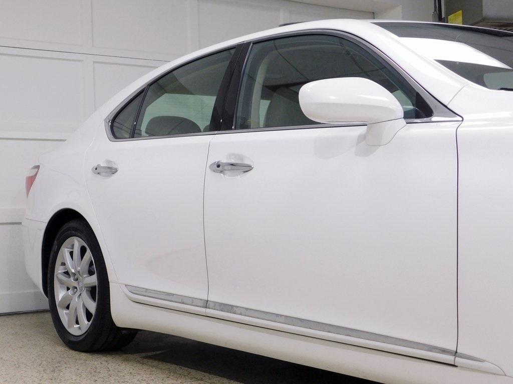 Lexus LS 460 Luxury Sedan 2008