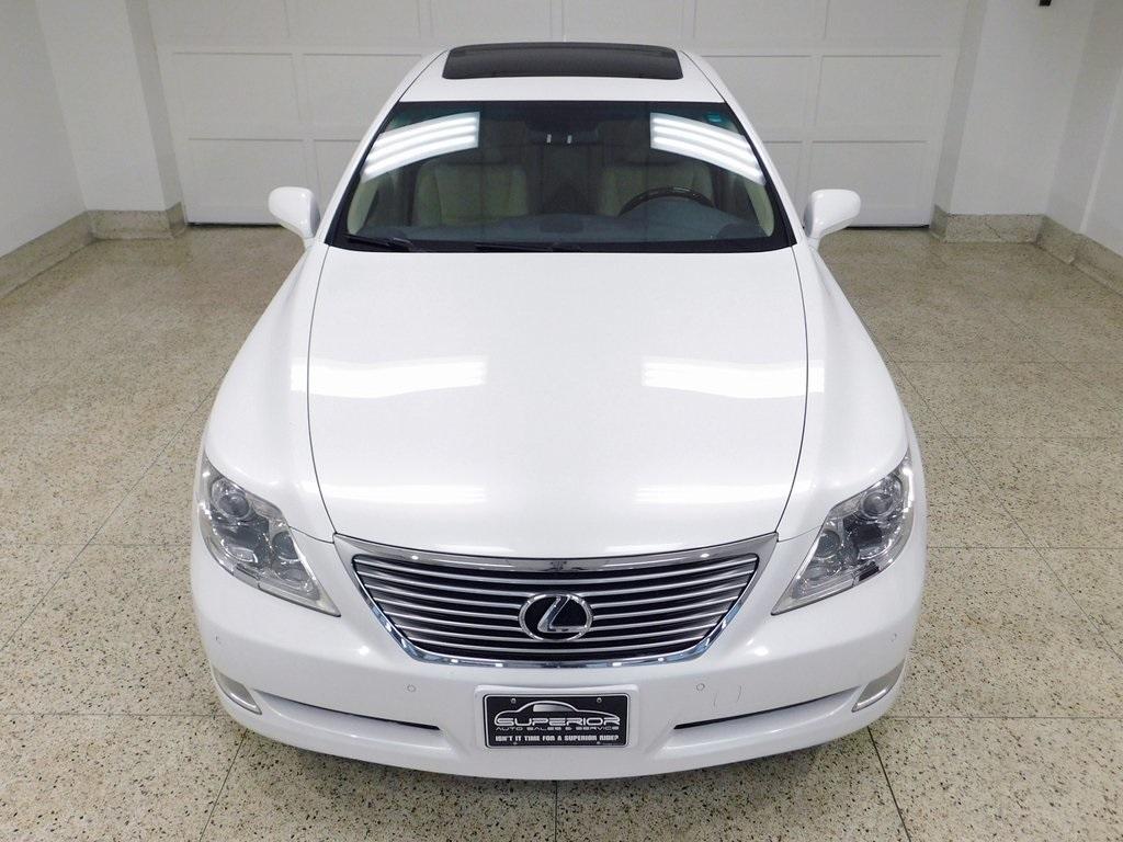Lexus LS 460 Luxury Sedan 2008