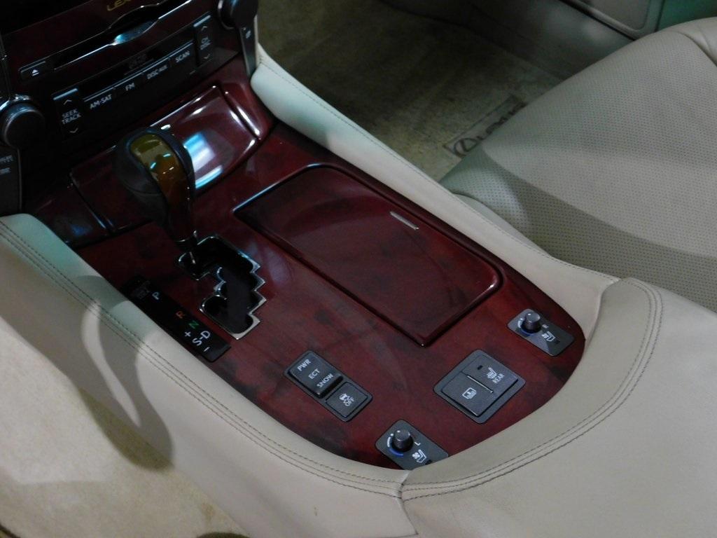 Lexus LS 460 Luxury Sedan 2008