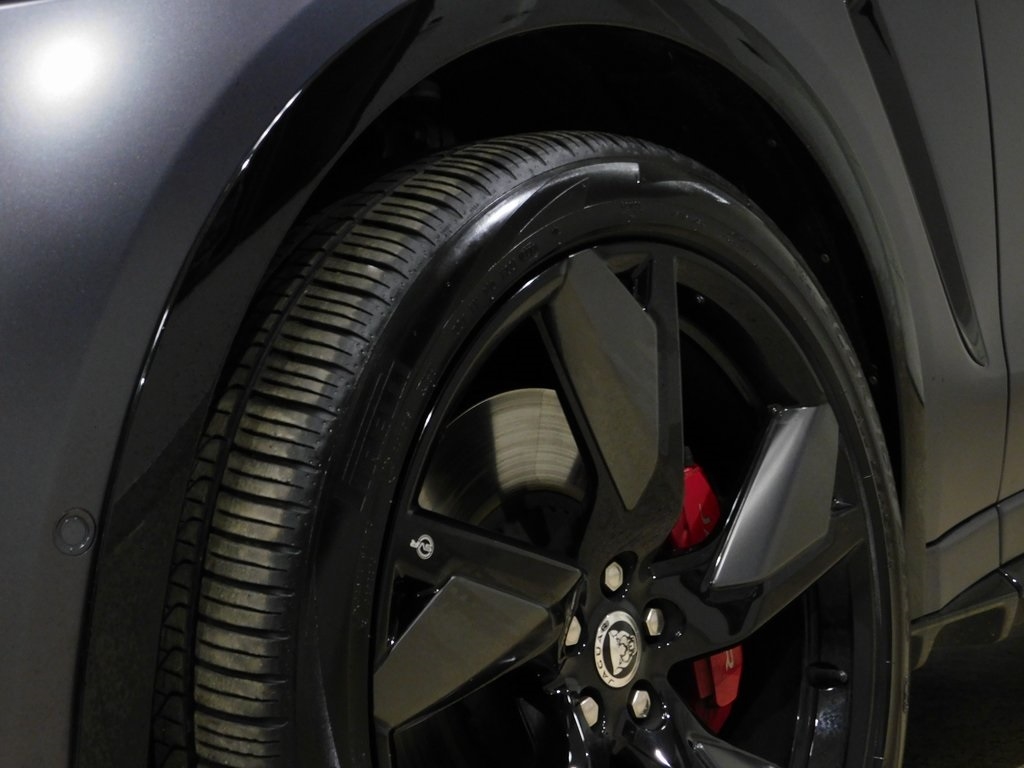 Jaguar F-Pace SVR 2024